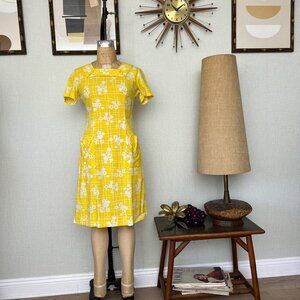 EUC Vintage 1960s Shaker Square Bill Sims Cotton Shift Dress with Pockets